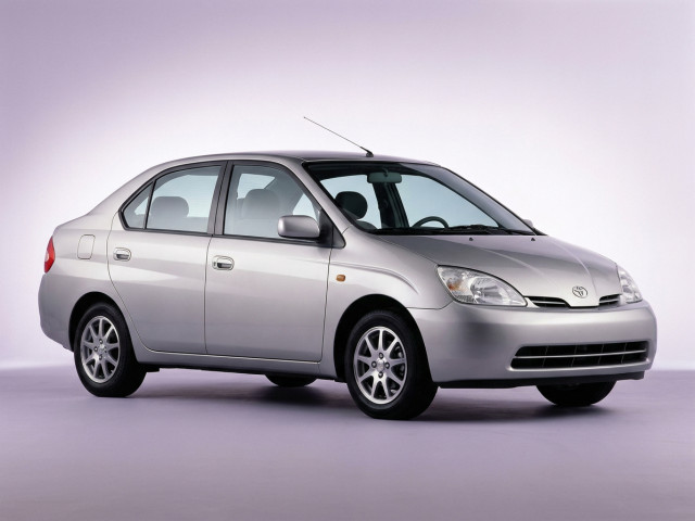 Toyota Prius I Рестайлинг (XW10)