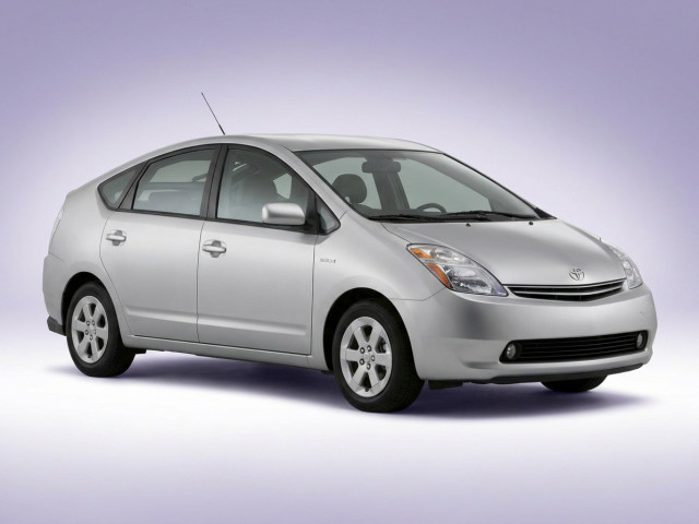 Toyota Prius II Рестайлинг (XW20)