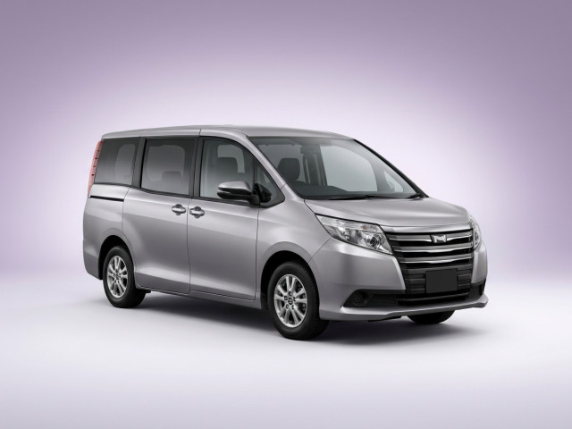 Toyota Noah III (R80)