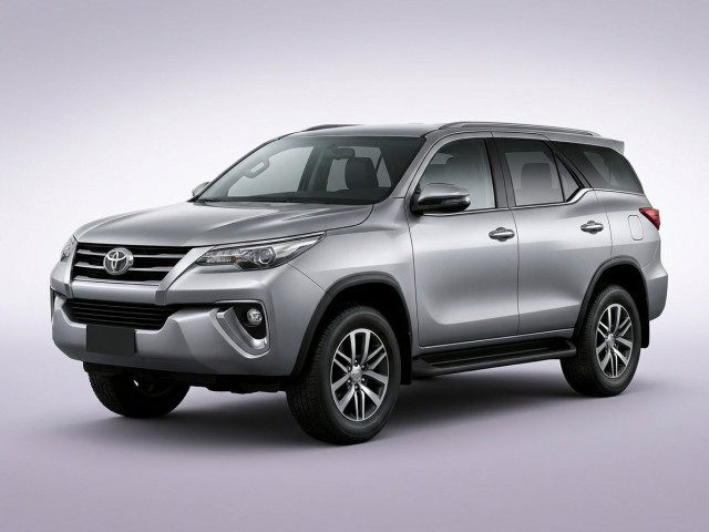 Toyota Fortuner II