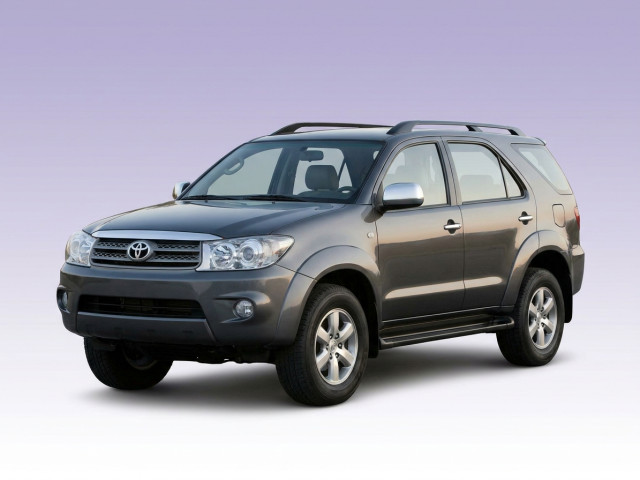 Toyota Fortuner I
