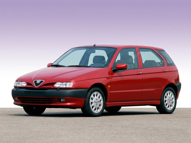 Alfa Romeo 146 1995 - 2001