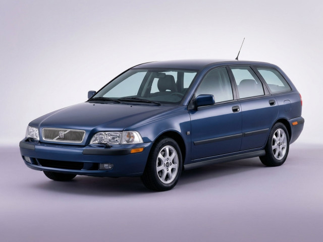 Volvo V40 I