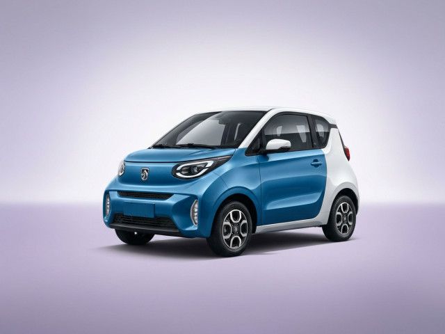 Baojun E200 2018 - н.в.