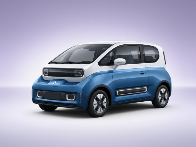 Baojun E300 2020 - 2021