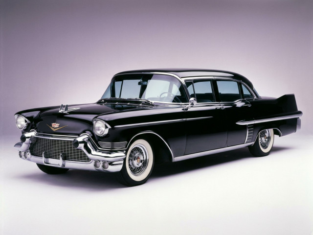 Cadillac Fleetwood 75 Series