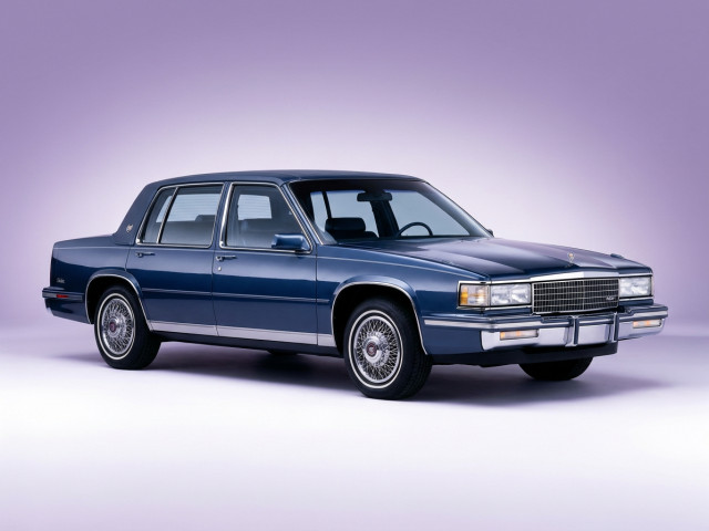 Cadillac DeVille VI
