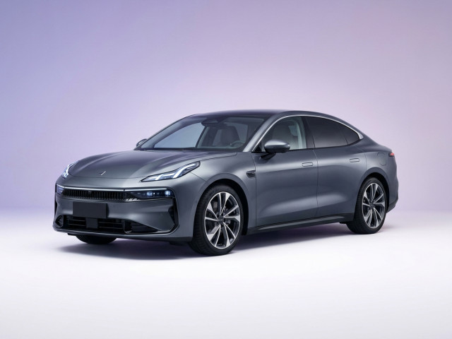 Lynk & Co 07 I