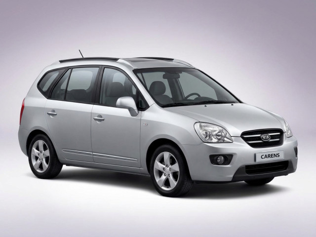 Kia Carens II (UN)