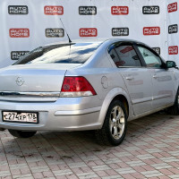 Opel Astra — миниатюра 6