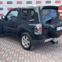 Mitsubishi Pajero — миниатюра 6
