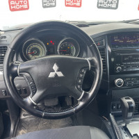 Mitsubishi Pajero — миниатюра 8