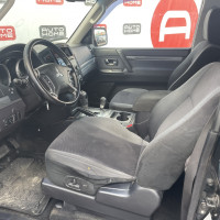 Mitsubishi Pajero — миниатюра 7
