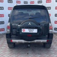 Mitsubishi Pajero — миниатюра 5