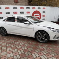 Hyundai Elantra — миниатюра 3