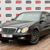 Mercedes-Benz E-класс — миниатюра 1