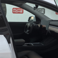 Tesla Model Y — миниатюра 10