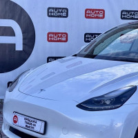 Tesla Model Y — миниатюра 15