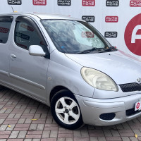 Toyota Funcargo — миниатюра 3