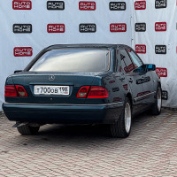 Mercedes-Benz E-класс — миниатюра 5