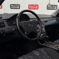 Mercedes-Benz E-класс — миниатюра 6