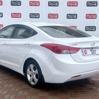 Hyundai Elantra — миниатюра 7