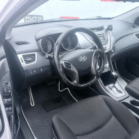 Hyundai Elantra — миниатюра 8
