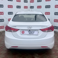 Hyundai Elantra — миниатюра 5