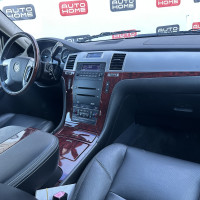 Cadillac Escalade — миниатюра 12