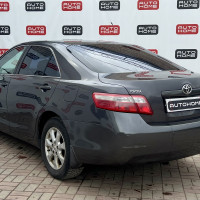 Toyota Camry — миниатюра 6