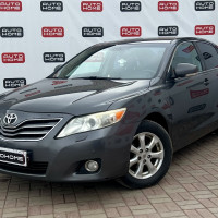 Toyota Camry — миниатюра 1