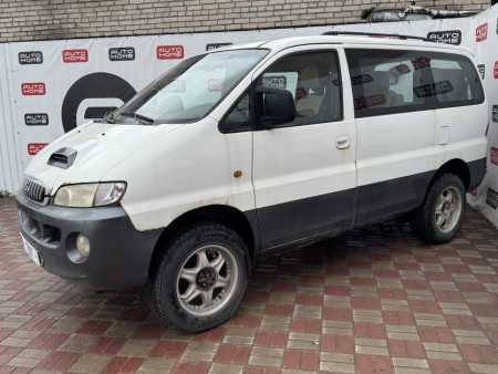 Hyundai Starex