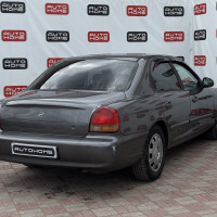 Hyundai Sonata — миниатюра 6