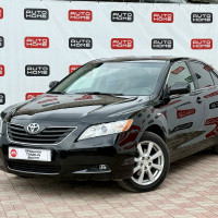 Toyota Camry — миниатюра 1