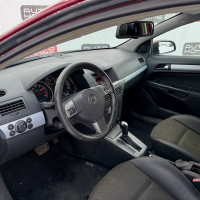 Opel Astra GTC — миниатюра 7