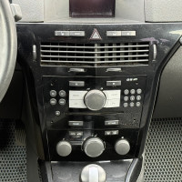 Opel Astra GTC — миниатюра 10