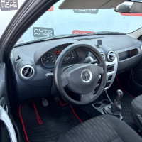 Renault Logan — миниатюра 8