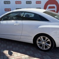 Mercedes-Benz E-класс — миниатюра 4