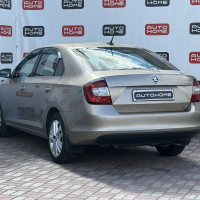 Skoda Rapid — миниатюра 4