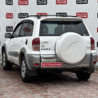 Toyota RAV4 — миниатюра 4