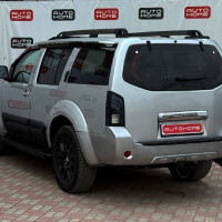 Nissan Pathfinder — миниатюра 7