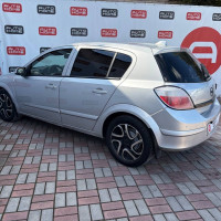 Opel Astra — миниатюра 8