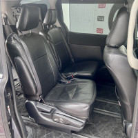 Toyota Voxy — миниатюра 10