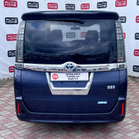 Toyota Voxy — миниатюра 5