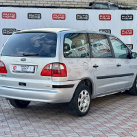 Ford Galaxy — миниатюра 6