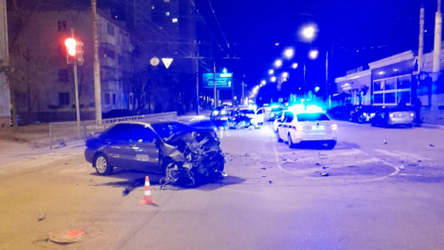 В Воронеже в ДТП погиб мужчина В Воронеже в ДТП погиб мужчина (1)