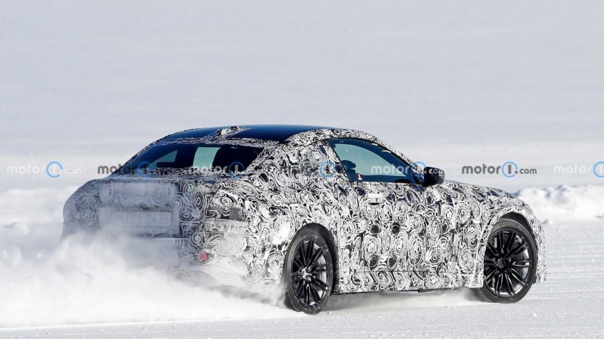 На дорогах появились прототипы обновлённого купе BMW M2 бмв м2 3