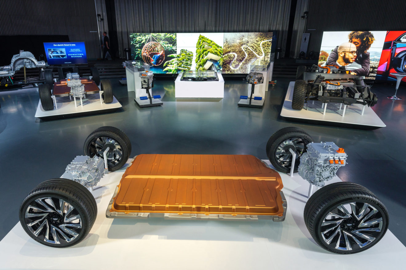 Электромобили Honda будут делаться на платформе General Motors акура 3