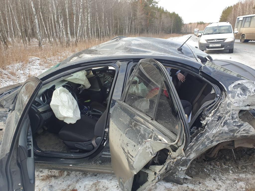 Девушка погибла в ДТП с автобусом под Тюменью (2)