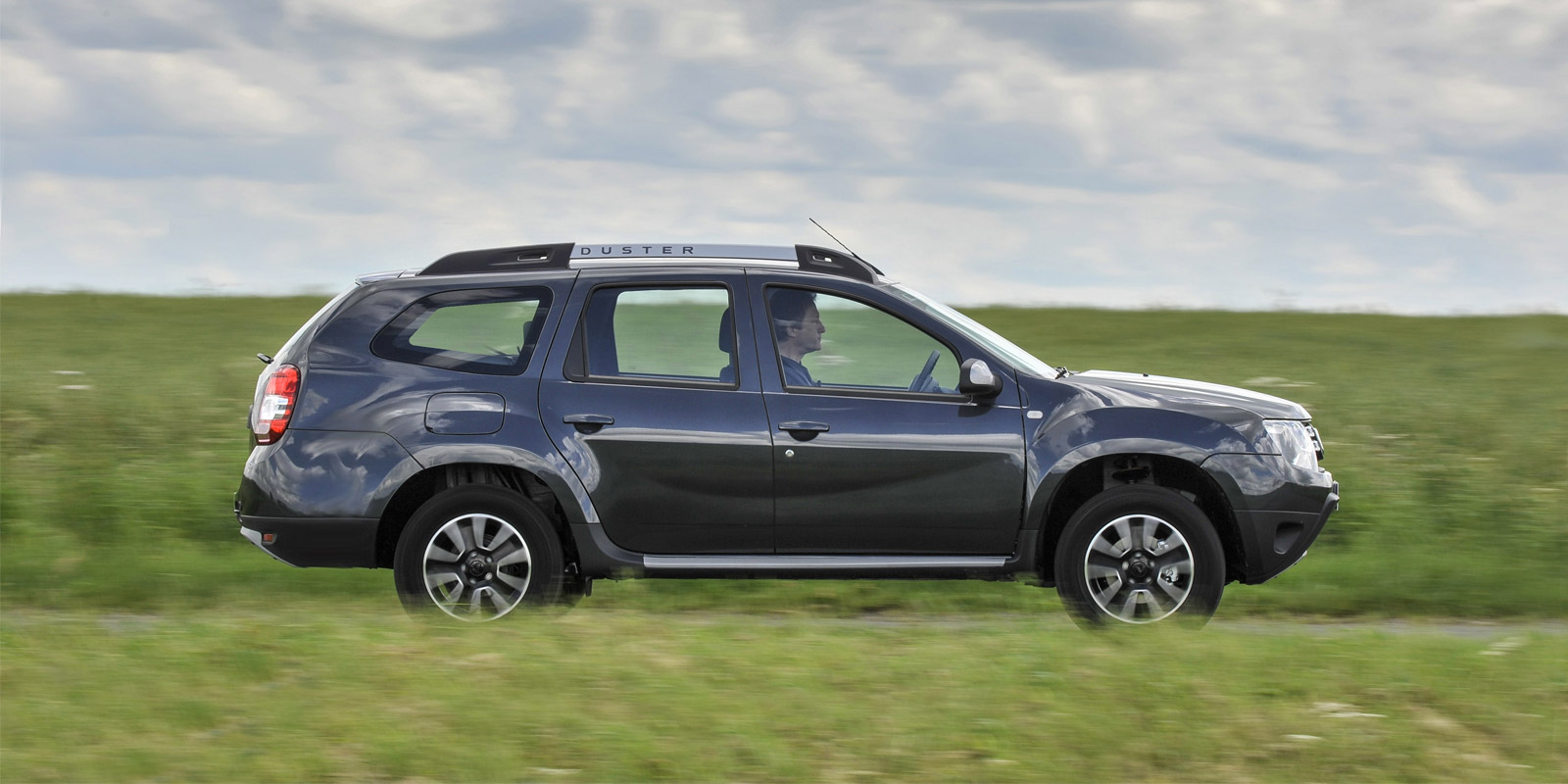 Начались испытания удлинённой версии Dacia Duster дачия 2